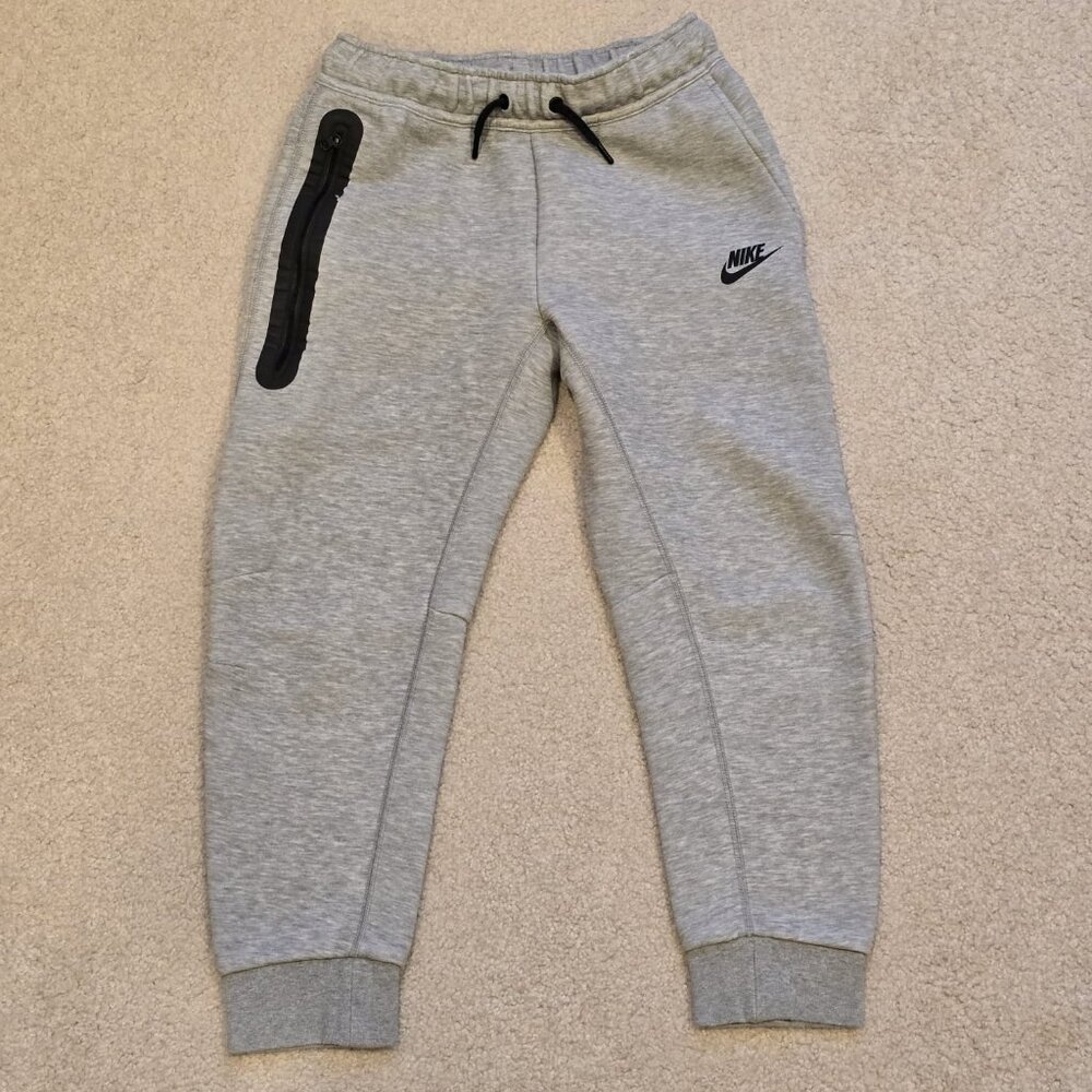 Nike Tech Fleece Kids Medium Boys Youth Sportswear